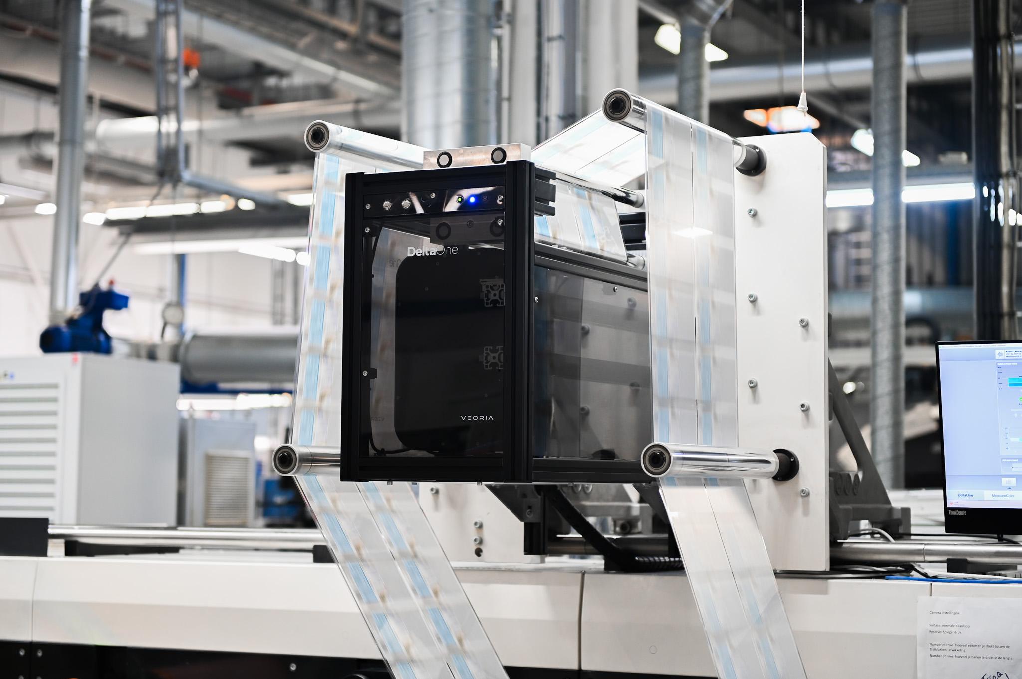 DeltaOne measurement instrument